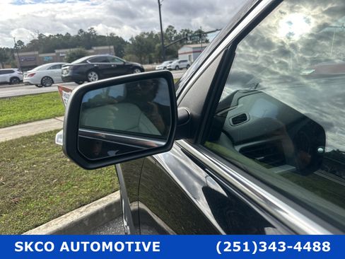 Used 2023 GMC Acadia SLT image 10