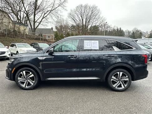 Used 2023 Kia Sorento EX image 2