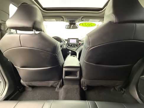 Used 2023 Toyota Camry SE image 14