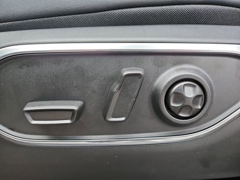 New 2026 Jeep Grand Wagoneer Limited w/ Convenience Group I image 21