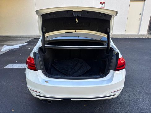 Used 2018 BMW 330i Sedan RWD image 13