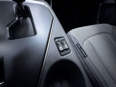 Certified 2025 Subaru Crosstrek 2.0i Premium image 24