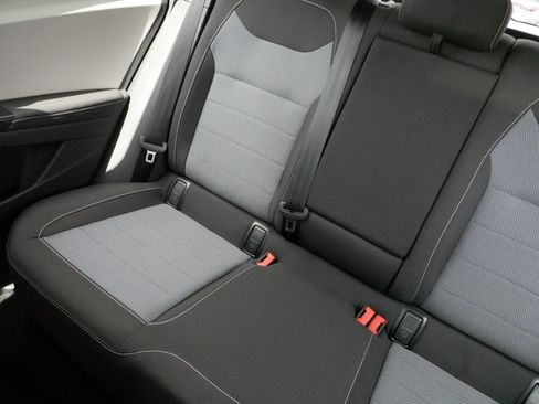 Certified 2025 Volkswagen Taos S FWD image 13