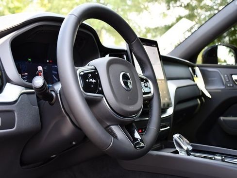 New 2026 Volvo XC60 B5 Ultra w/ Protection Package Premier image 12