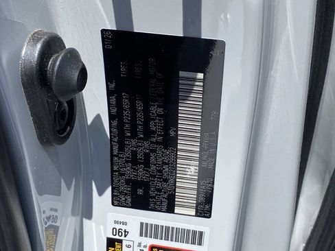 Certified 2026 Toyota Sienna XLE FWD image 15