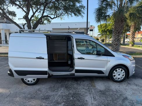Used 2022 Ford Transit Connect XLT FWD image 8