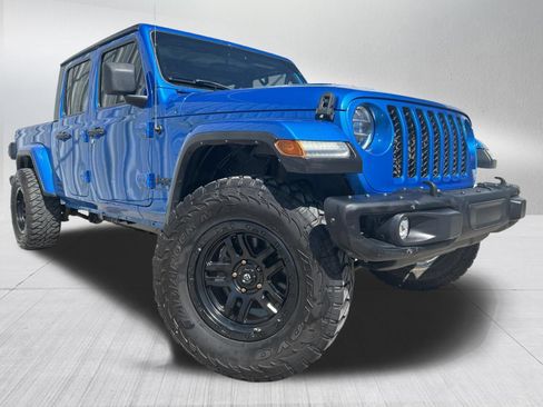 Used 2021 Jeep Gladiator Sport AWD/4WD image 3