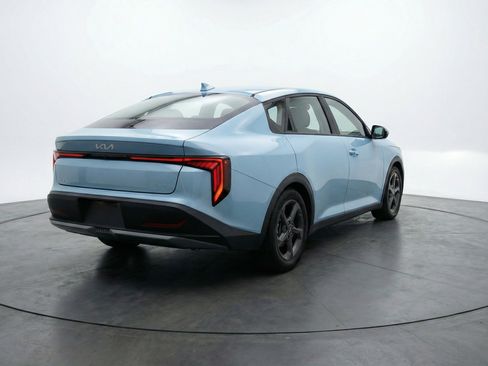 Used 2025 Kia K4 FWD image 9