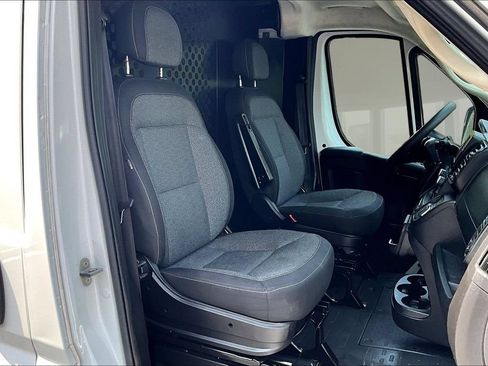 Used 2025 RAM ProMaster 2500 w/ U-Haul Equipment Group FWD image 24