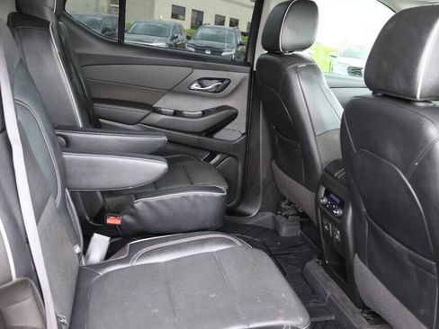 Used 2020 Chevrolet Traverse High Country FWD image 16