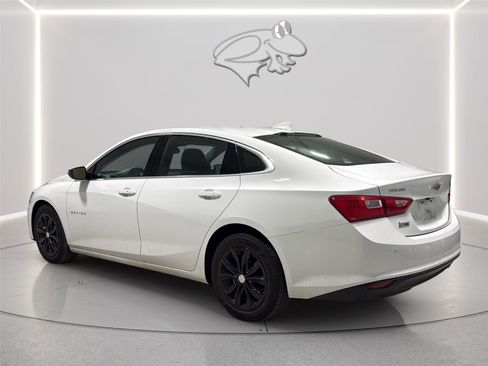 Used 2024 Chevrolet Malibu LT FWD image 3