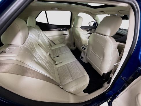 Used 2023 Buick Envision Avenir image 22