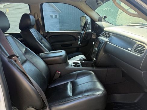 Used 2010 Chevrolet Silverado 2500 LTZ w/ Convenience Package image 11