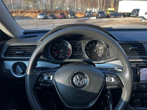 Used 2016 Volkswagen Passat 1.8T S FWD image 16