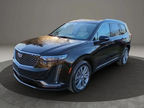 Used 2023 Cadillac XT6 Premium Luxury w/ Technology Package AWD/4WD image 1