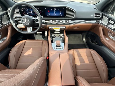 New 2026 Mercedes-Benz GLS 580 4MATIC image 25