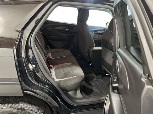 Used 2022 Chevrolet TrailBlazer LT w/ Convenience Package AWD/4WD image 16