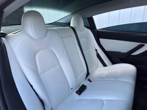 Used 2020 Tesla Model 3 Long Range image 38