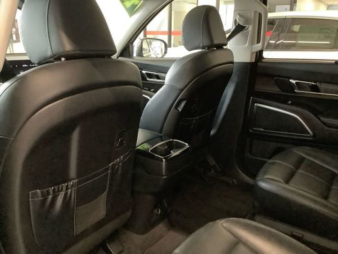 Used 2024 Kia Telluride SX image 19