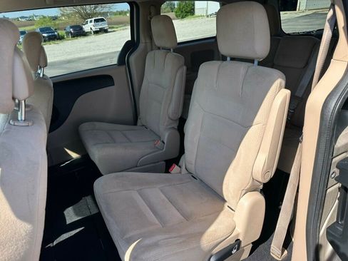 Used 2015 Dodge Grand Caravan SXT FWD image 10