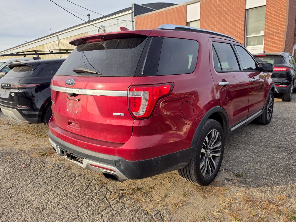 Used 2016 Ford Explorer Platinum AWD/4WD image 2