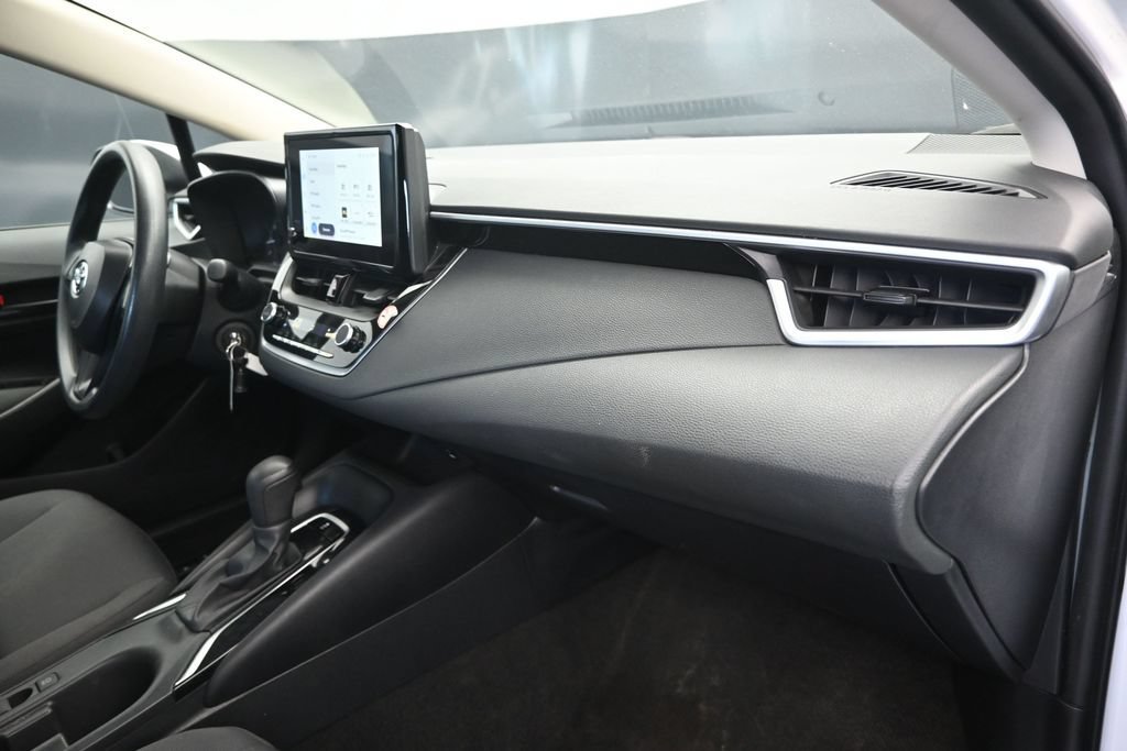 Used 2024 Toyota Corolla LE FWD image 24
