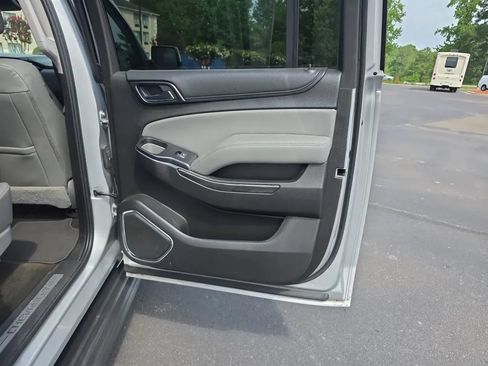Used 2017 Chevrolet Suburban LT AWD/4WD image 48