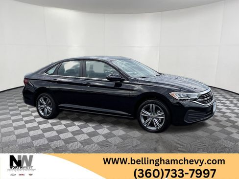 Used 2024 Volkswagen Jetta SE FWD image 1