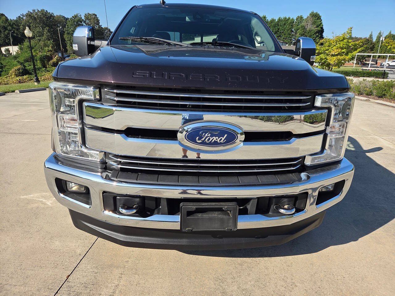 Used 2019 Ford F250 Lariat w/ Lariat Ultimate Package AWD/4WD image 2