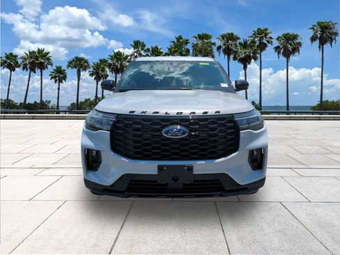 New 2026 Ford Explorer ST-Line w/ ST-Line Street Pack AWD/4WD image 2
