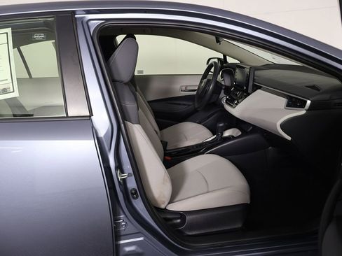 Used 2022 Toyota Corolla LE image 25