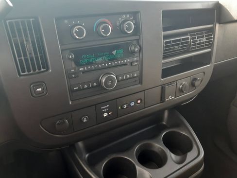Used 2020 Chevrolet Express 3500 LS image 10