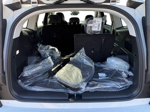 New 2026 Hyundai Ioniq 9 SEL image 17