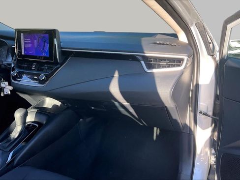 Used 2024 Toyota Corolla LE FWD image 18