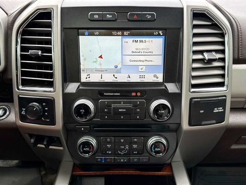 Used 2018 Ford F250 King Ranch w/ King Ranch Ultimate Package AWD/4WD image 27