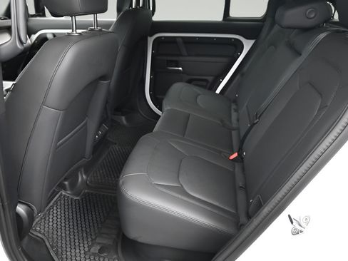 Used 2025 Land Rover Defender 110 S AWD/4WD image 6