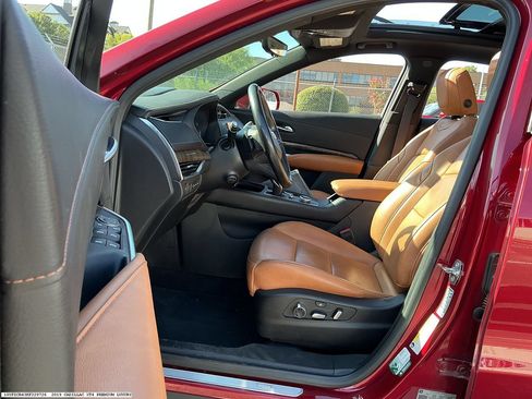 Used 2019 Cadillac XT4 Premium Luxury FWD image 14