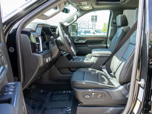New 2026 GMC Sierra 2500 Denali w/ Denali Reserve Package AWD/4WD image 11