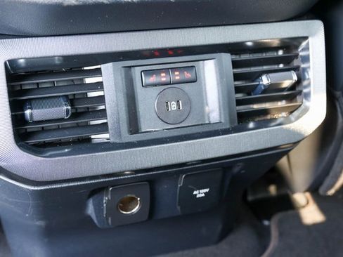 Used 2024 Ford F250 Platinum w/ FX4 Off-Road Package image 23