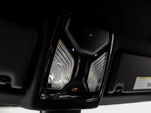 Used 2023 BMW M2 w/ Lighting Package RWD image 26