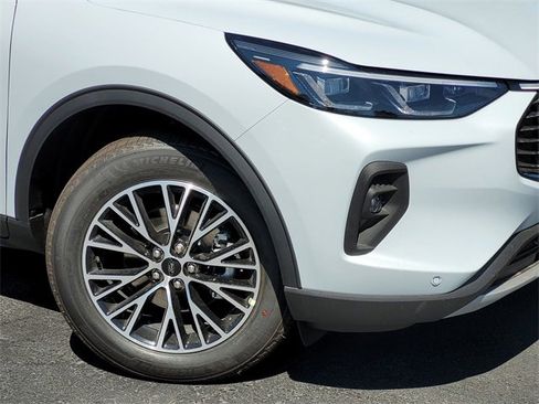 New 2025 Ford Escape SE w/ PHEV Premium Package image 5