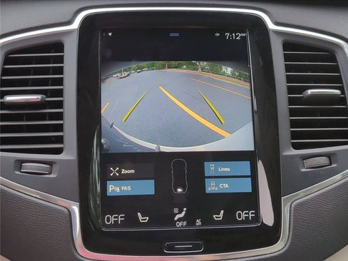 Used 2020 Volvo XC90 T5 Momentum FWD image 24
