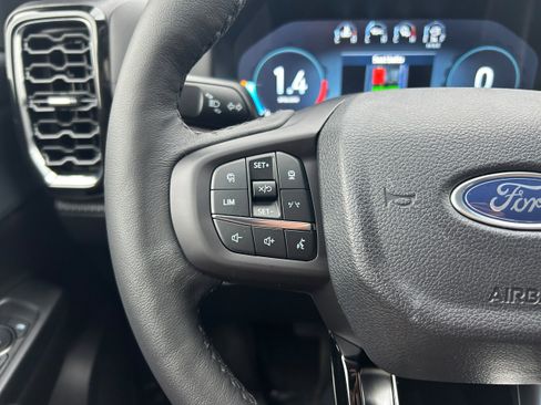 New 2025 Ford Ranger Lariat w/ Black Appearance Package image 54