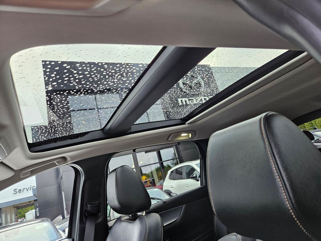 Certified 2025 MAZDA CX-70 Plug-In Hybrid w/ Premium Pkg AWD/4WD image 19