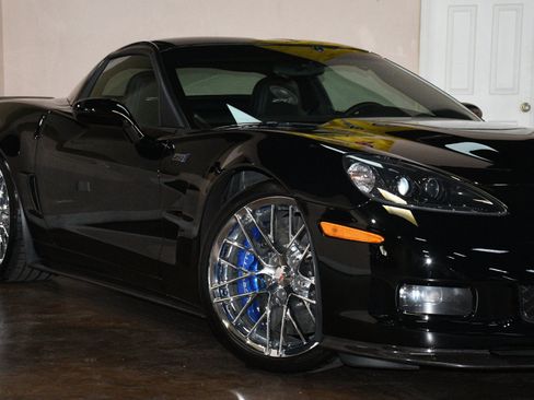 Used 2011 Chevrolet Corvette ZR1 w/ Preferred Equipment Group RWD image 53