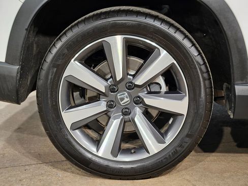 Used 2024 Honda Pilot Touring image 17