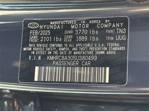 Certified 2025 Hyundai Venue Limited image 33