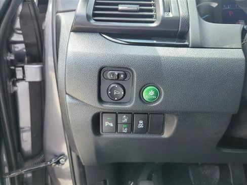 Used 2022 Honda Pilot Touring image 18
