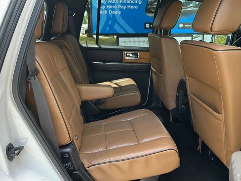 Used 2014 Lincoln Navigator 4WD w/ Equipment Group 101A image 20