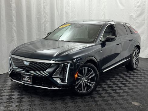 Used 2024 Cadillac Lyriq Luxury image 2